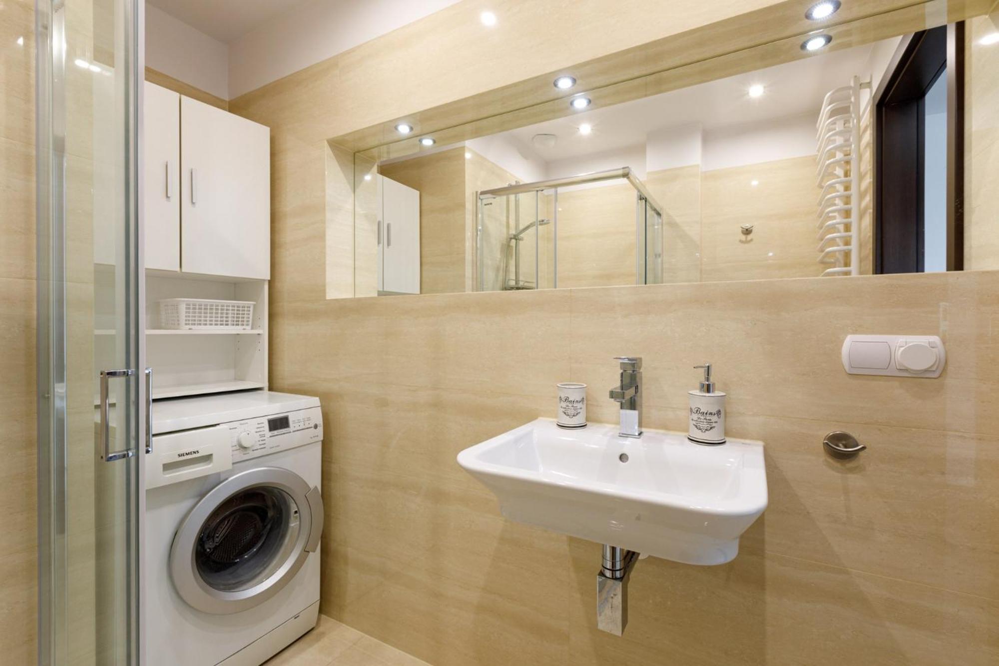 Golden - Two Bedrooms - Great Location&legnicka Апартаменти *