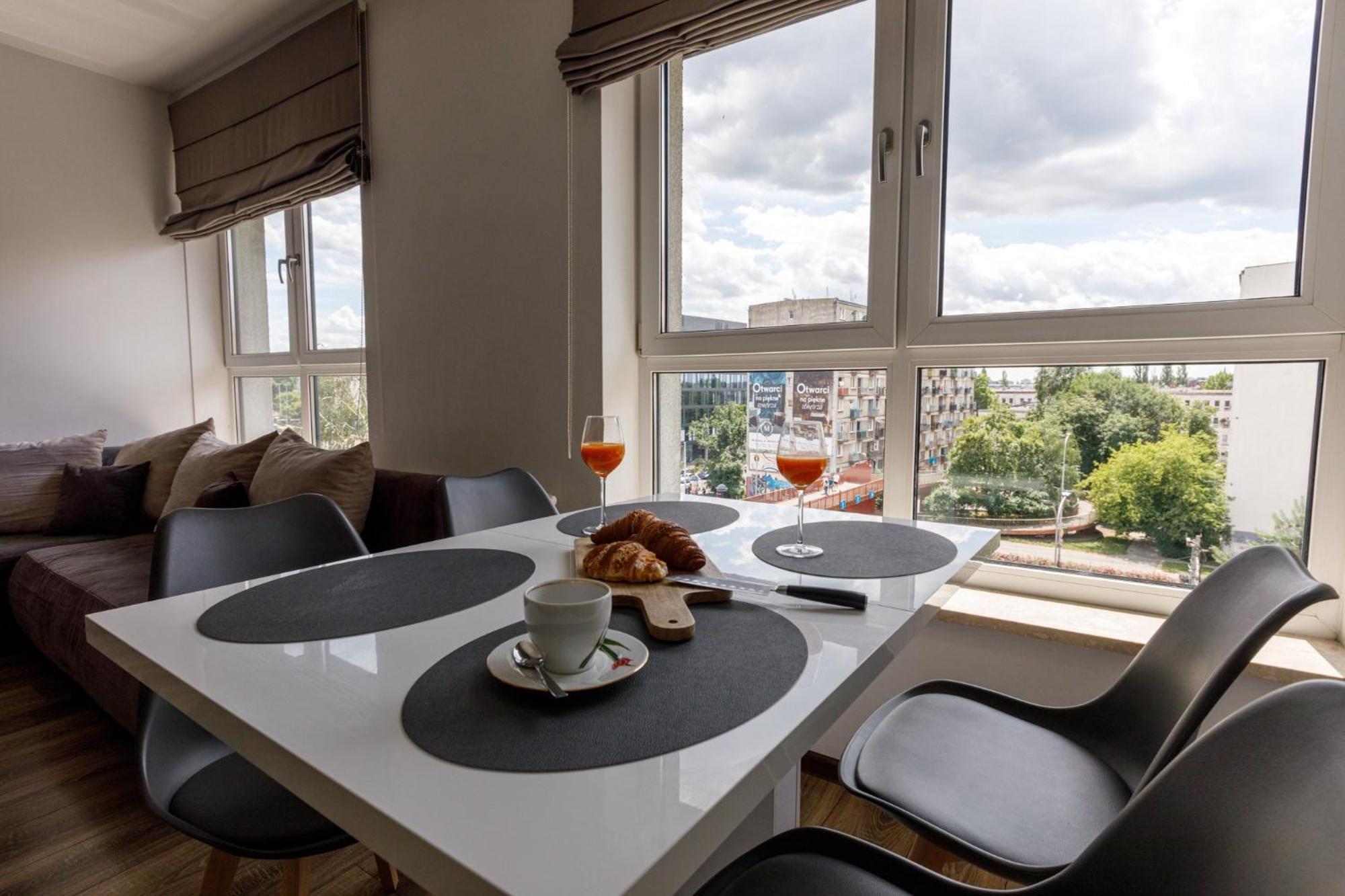 Golden - Two Bedrooms - Great Location&legnicka *